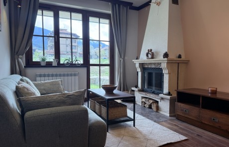 Затишен апартамент с тераса и камина в Банско